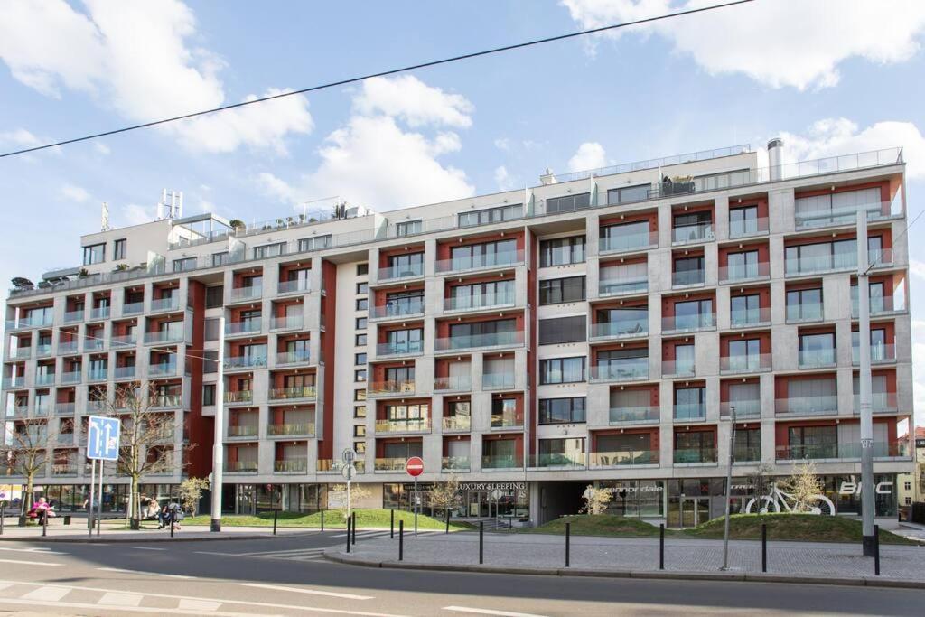 Jt'S Apartments Korunni Str. Praag Buitenkant foto
