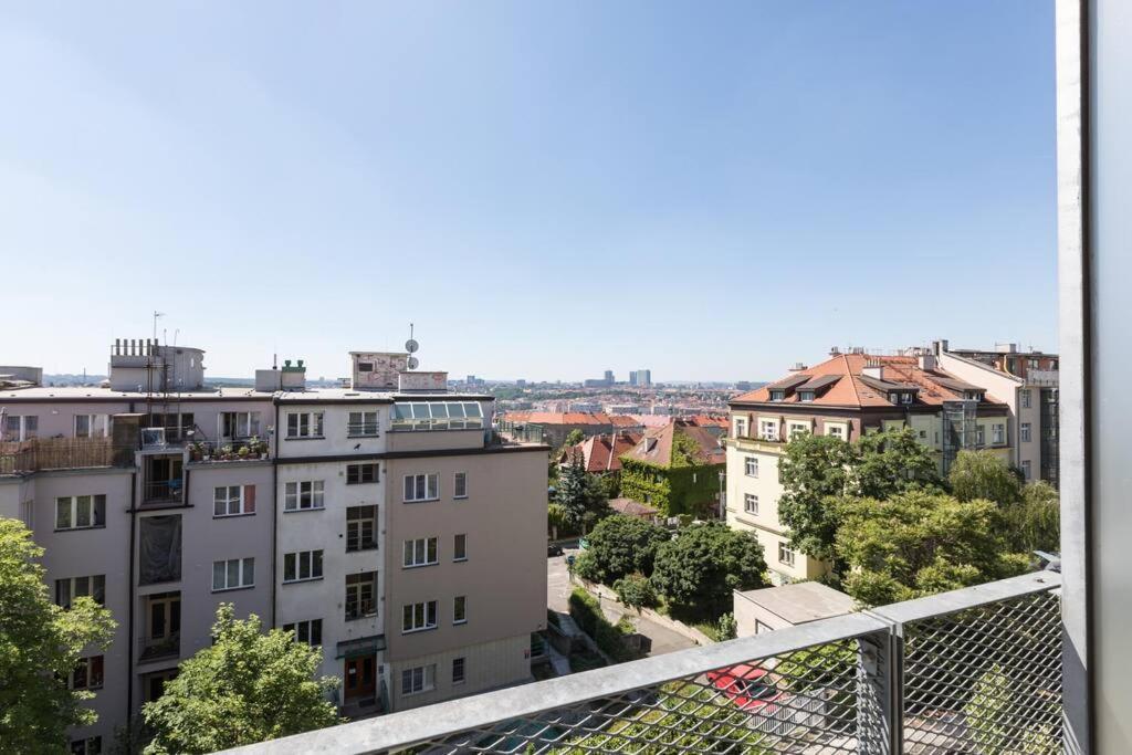 Jt'S Apartments Korunni Str. Praag Buitenkant foto